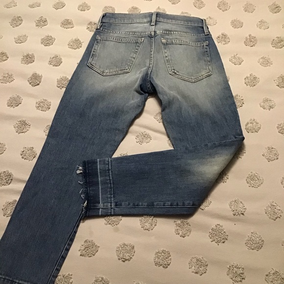 Frame Le Boy Jeans. Distressed, Raw Hem, Size 24 in Klinedale Wash - Picture 5 of 11